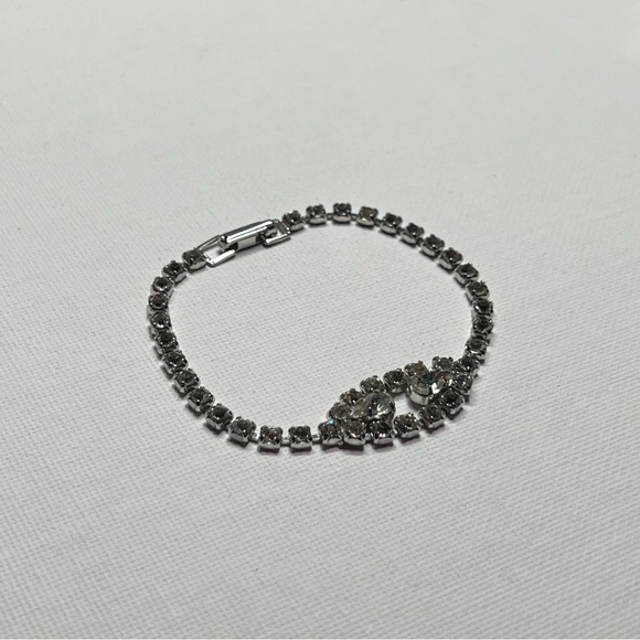 Vintage Silver Tone Rhinestone Bracelet - Picture 2 of 9